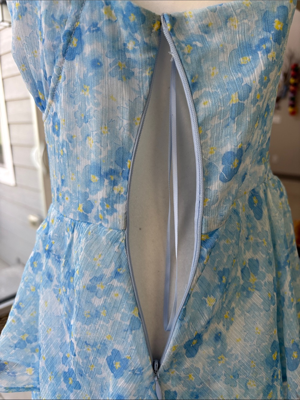 ASTR the Label Midsummer Dress in Blue Floral M - Picture 9 of 15